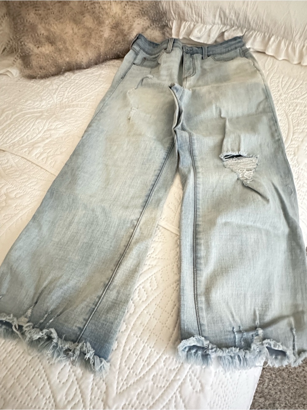 Light Wash Distressed High-rise Wide-Leg Women’s Jeans